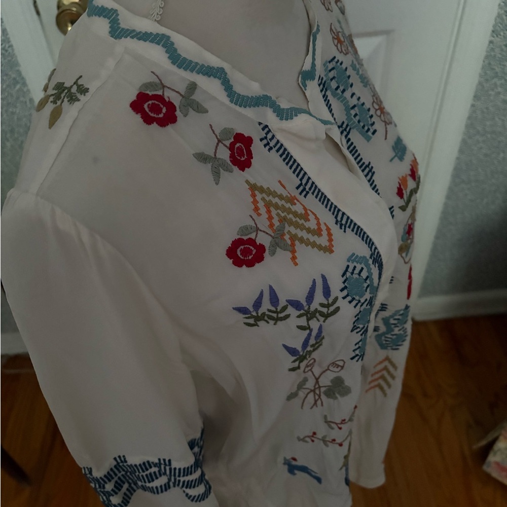 Johnny Was Embroidered White Tunic with Multicolor Patterns - Picture 5 of 13